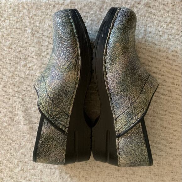 Sanita Reptile Embossed Leather Slip-On Clogs Gator Women’s Size 8 - Picture 6 of 14